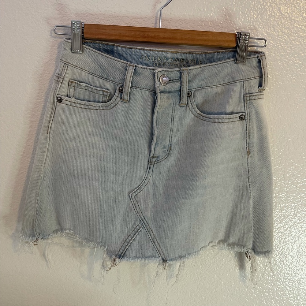 American Eagle Light Wash Denim Skirt